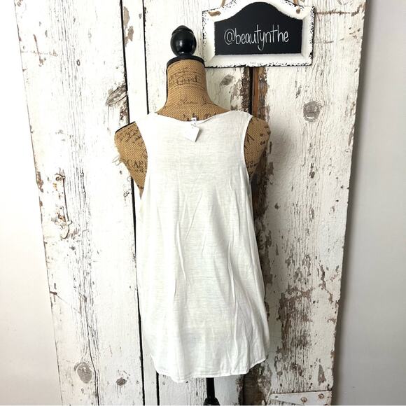 I’m Happiest When Floating in the Sea Turtle Tanktop NEW ocean vacation - Picture 4 of 4